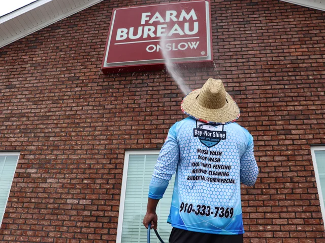 Soft washing brick & signage — Ray-Nor-Shine Pro Wash job photo
