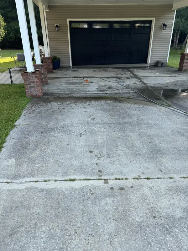 Carport drive — before — Ray-Nor-Shine Pro Wash job photo